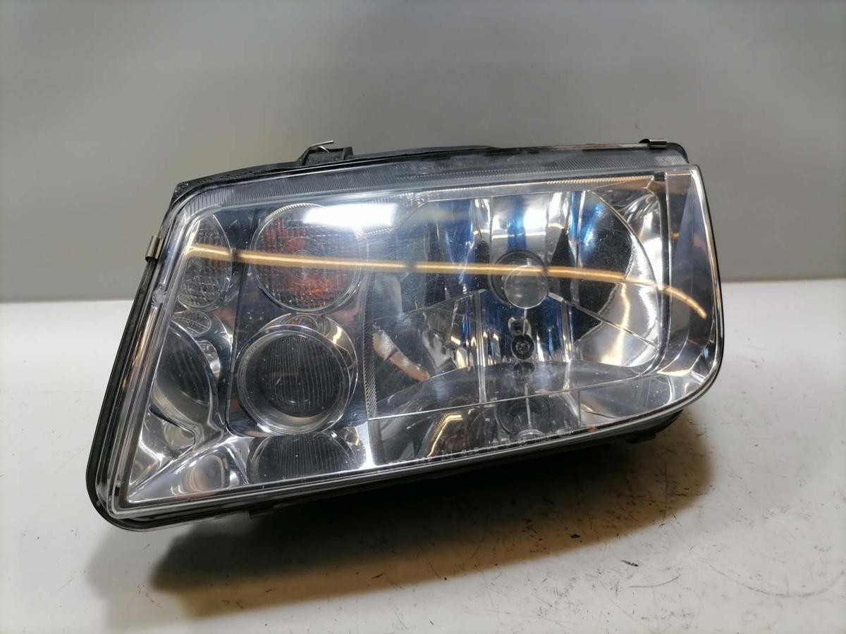 VW Bora original Scheinwerfer vorn links Halogen Bj.1998